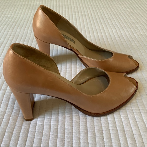 Kenneth Cole peep toe heels in nude - Picture 2 of 9